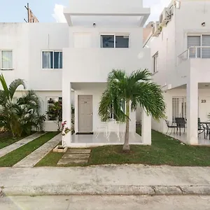 https://studio-apartment-for-couples-solo-travelers-close-to-beach.quintano-roohotels.com