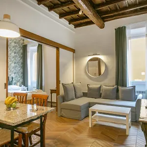 https://trevi-little-palace-4.it-romehotels.com